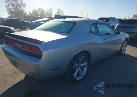 2010 Dodge Challenger Srt8 from USA, damaged, VIN 2B3CJ7DWXAH261782